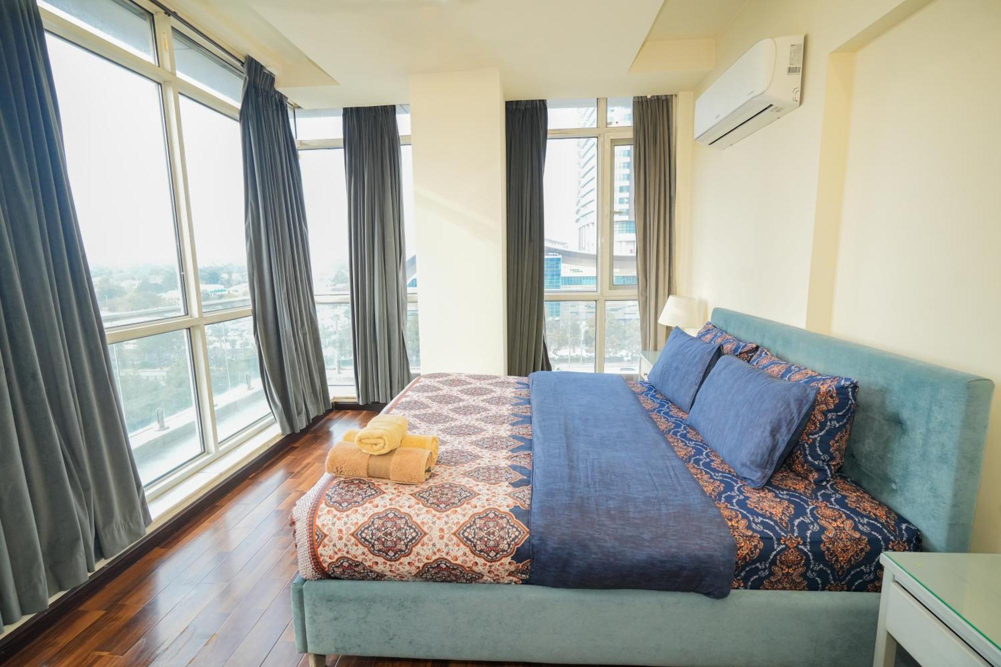 Cozy 2-Bedroom Apartment With King Beds, Balcony & Stunning Views At Elysium Islamabad Eksteriør billede